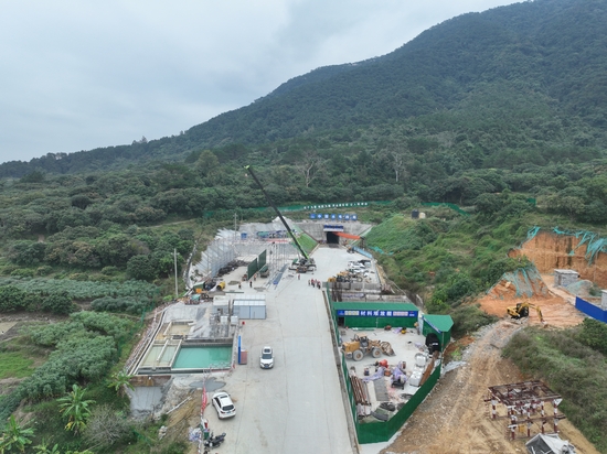 罗阳山航拍图。 沈共亿 摄.jpg