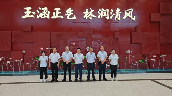 参观玉林市党员干部警示教育基地-南方公司盛杰摄.jpg