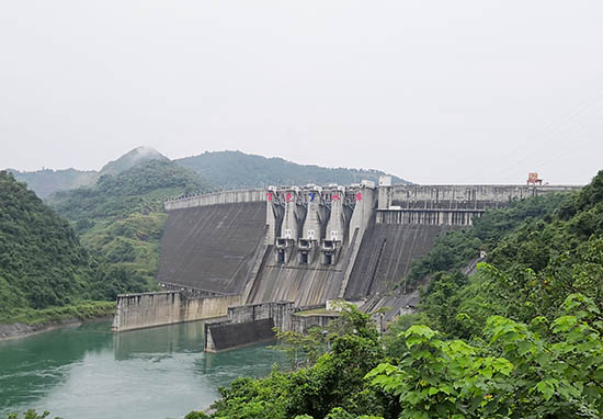 公司参建的广西百色水利枢纽获詹天佑奖